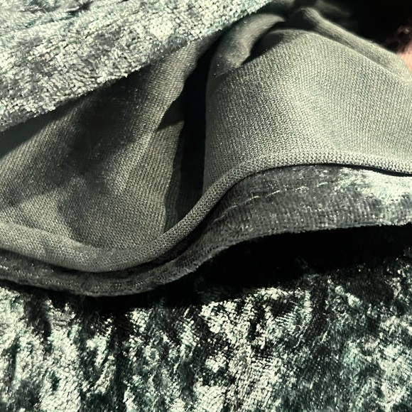 Emerald green cape - Picture 5 of 5